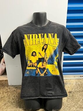 NIRVANA shirt Kurt Cobain Size men’s Medium
